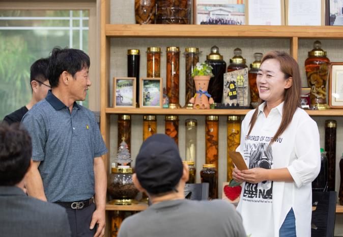 새마을지도자 연천군 전곡읍 협의회, 장애인 배드민턴 선수단 훈련비 지원