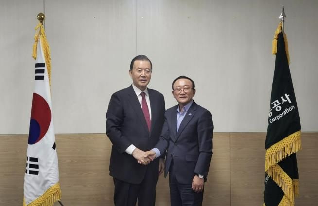 김덕현 연천군수, 홍문표 aT 사장과 연천농업 발전 논의