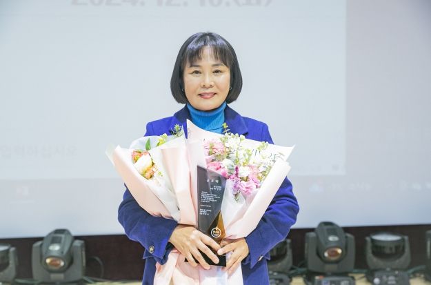 화성시의회 문화복지위원회 위영란 의원, 화성시를 사랑하는 언론인연합회로부터 공로패 수여