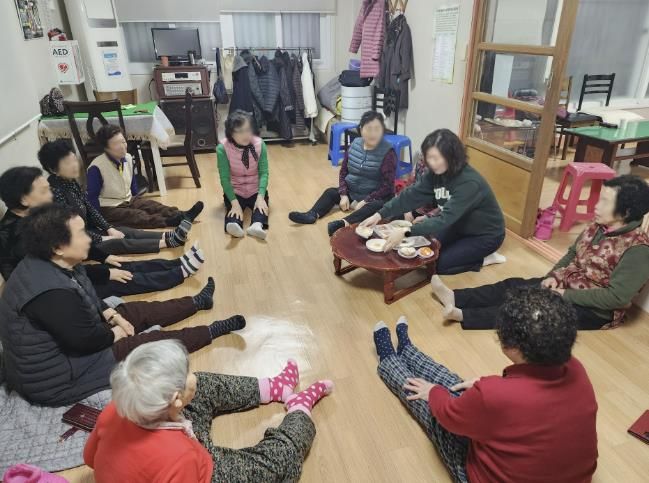 체험형 건강교육 어르신 건강관리교육 ‘청춘배터리’ 진행 모습