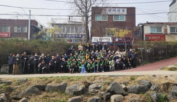 시흥시 신천동, 주민과 함께 안전하고 깨끗한 신천 산책로 조성 구슬땀