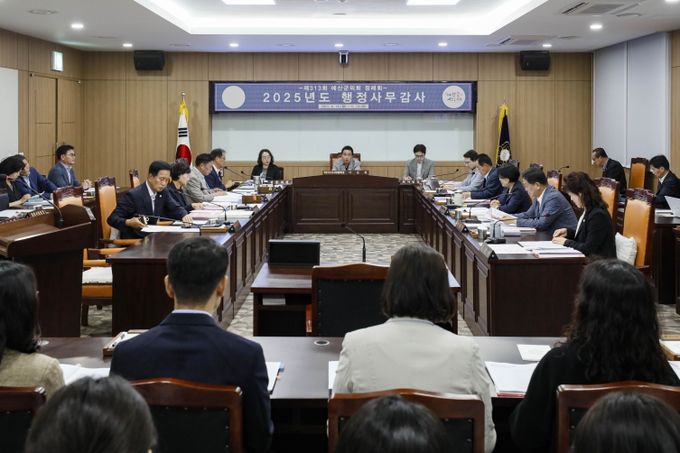 예산군의회, 행정사무감사 2일차 전경