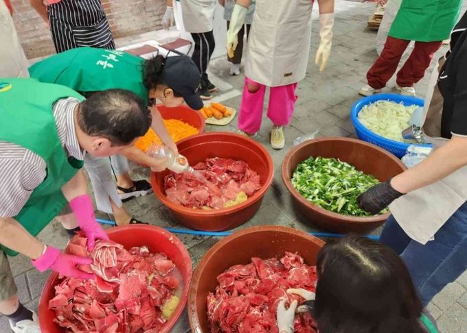 고양시 풍산동 새마을부녀회, 추석 맞이 어르신께 밑반찬 전달