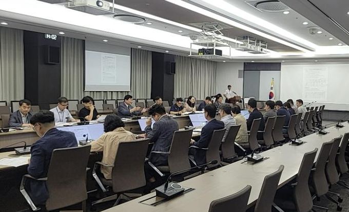 지난 상반기에 진행된 신속집행 회의 모습