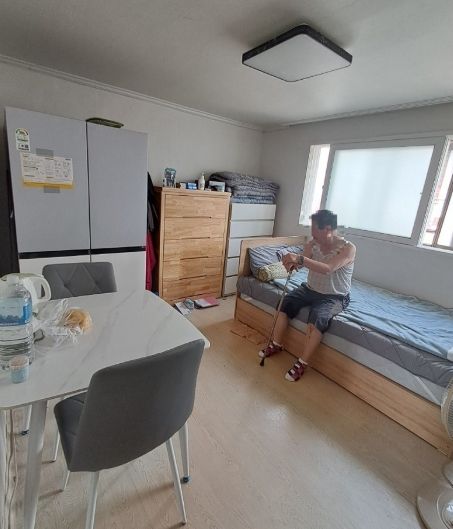 '홈(Home)반장 살림업(Up) 프로젝트'로 맞춤형 필수 가구가 설치된 주거취약가구.