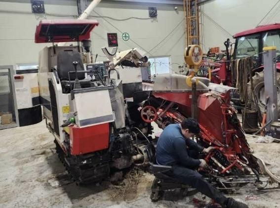 농업기계 지정수리점 수리 사진