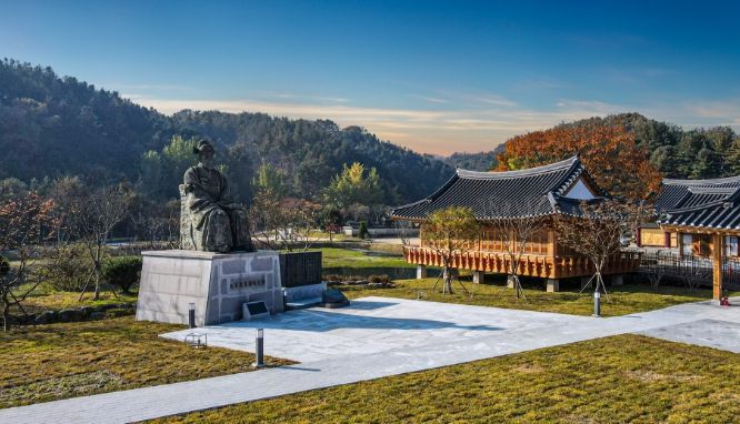 면암 최익현 기념관 전경