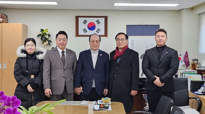 성남시의회 국민의힘협의회, 수정구 노인회지회·성남시 소상공인연합회 방문