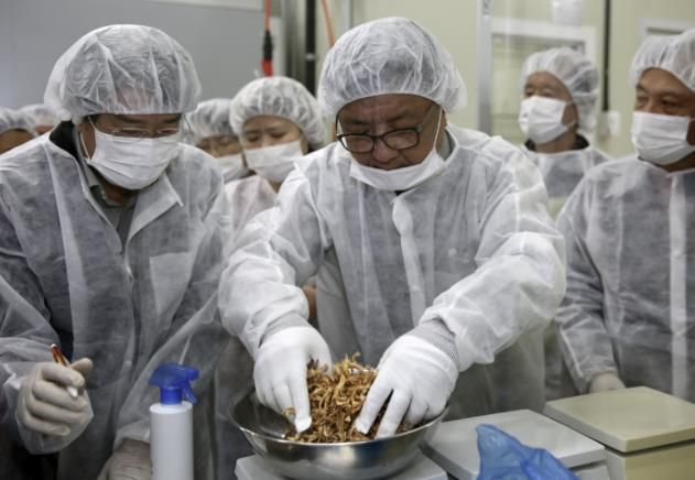 농산물가공지원센터에서 교육을 듣는 모습.