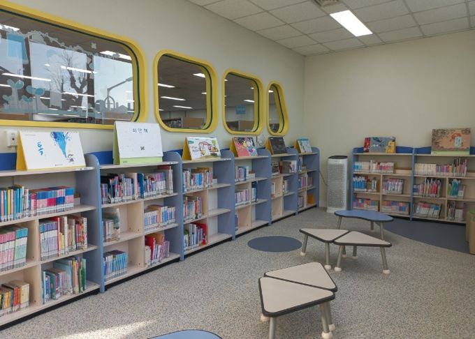 환경개선공사를 마친 한뫼도서관 어린이 자료실
