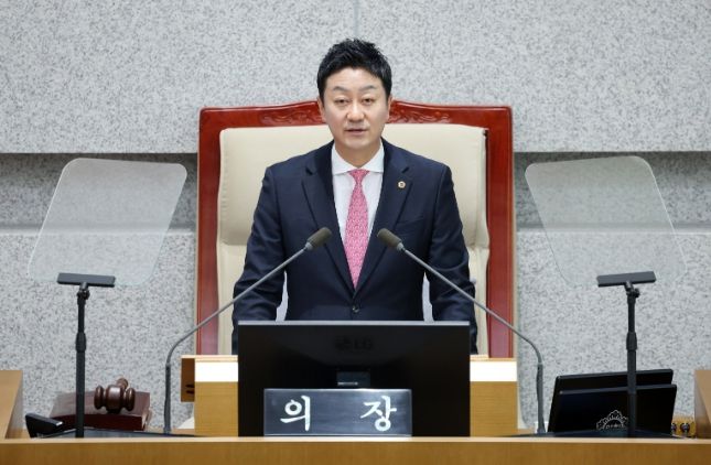 경기도의회 김진경 의장, 제388회 임시회 본회의 개