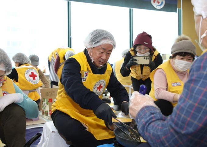 남양주시, 적십자봉사회 남양주시협의회와 설 명절 맞이 취약계층 나눔행사 개최