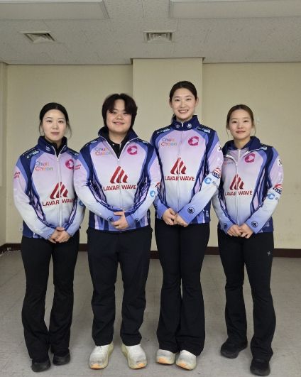 춘천시청 컬링팀 (사진 왼쪽부터 스킵 박유빈, 서드 박서진, 세컨 양태이, 리드 김수진)