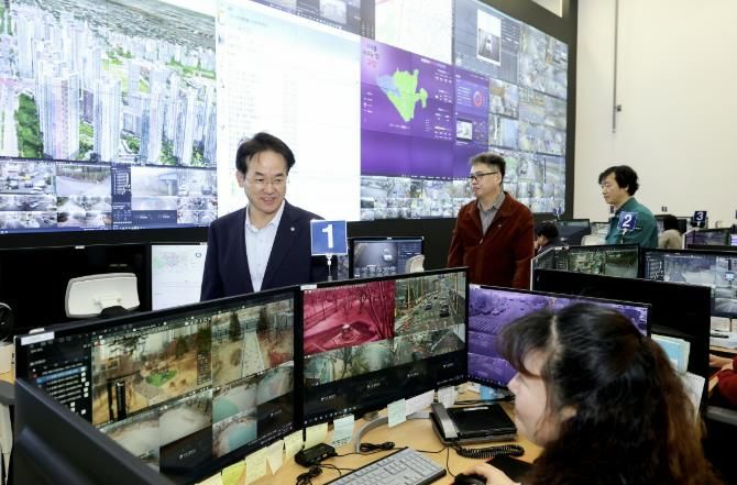 도시전반을 한 눈에 관리하는 통합관제 기능을 갖춘 고양스마트시티센터