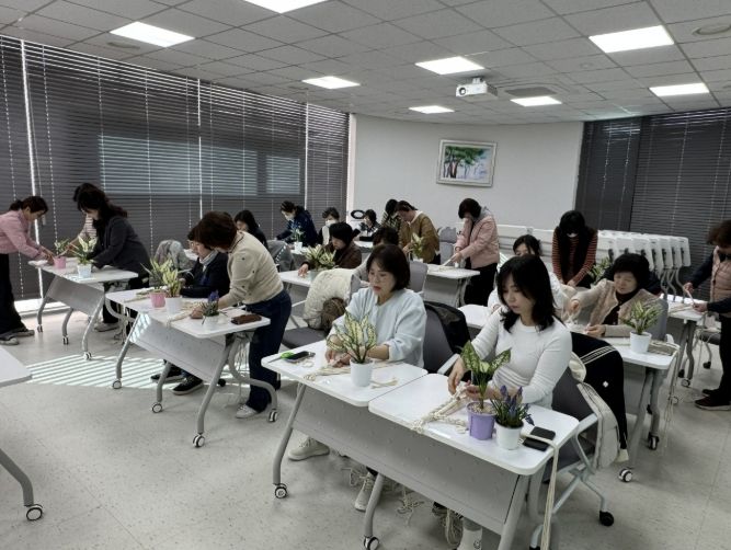 원예 프로그램 진행 사진