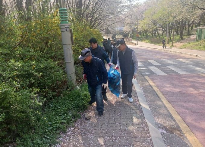 고양시 화정1동,‘쓰레기를 담자, 쓰담쓰담 화정1동 마을대청소’실시
